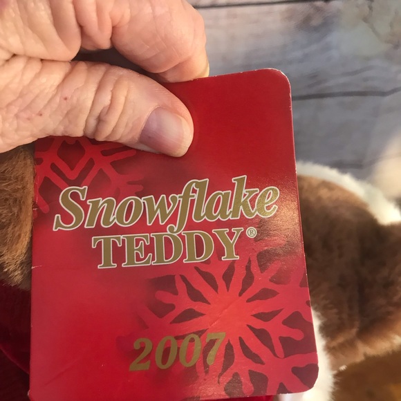 Collectable Snowflake Bear 2007 - Picture 4 of 8